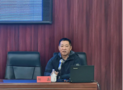 松山区市场监视办理局餐饮股副股长王学萍紧扣